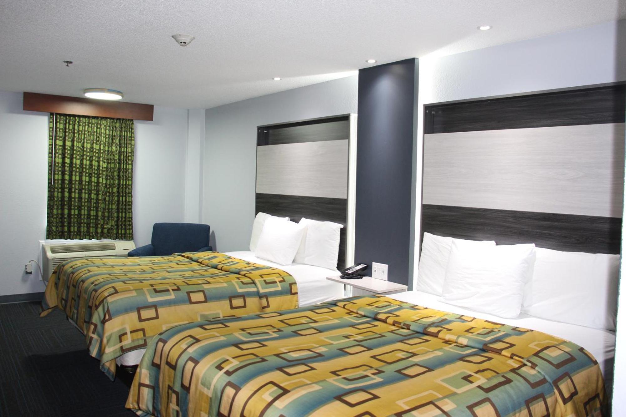 Douglas Inn & Suites Cleveland Esterno foto