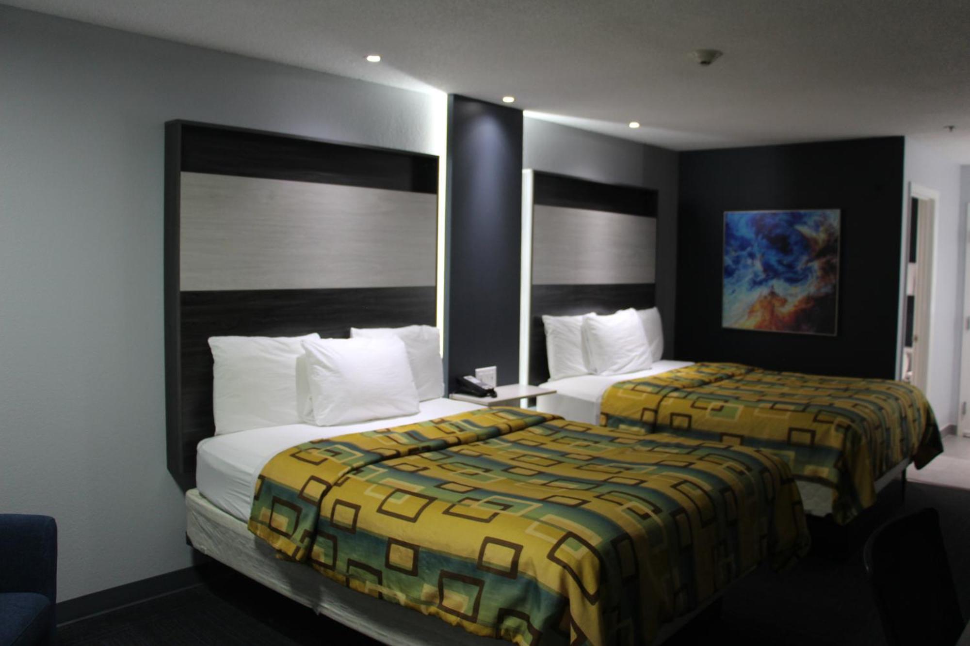 Douglas Inn & Suites Cleveland Esterno foto