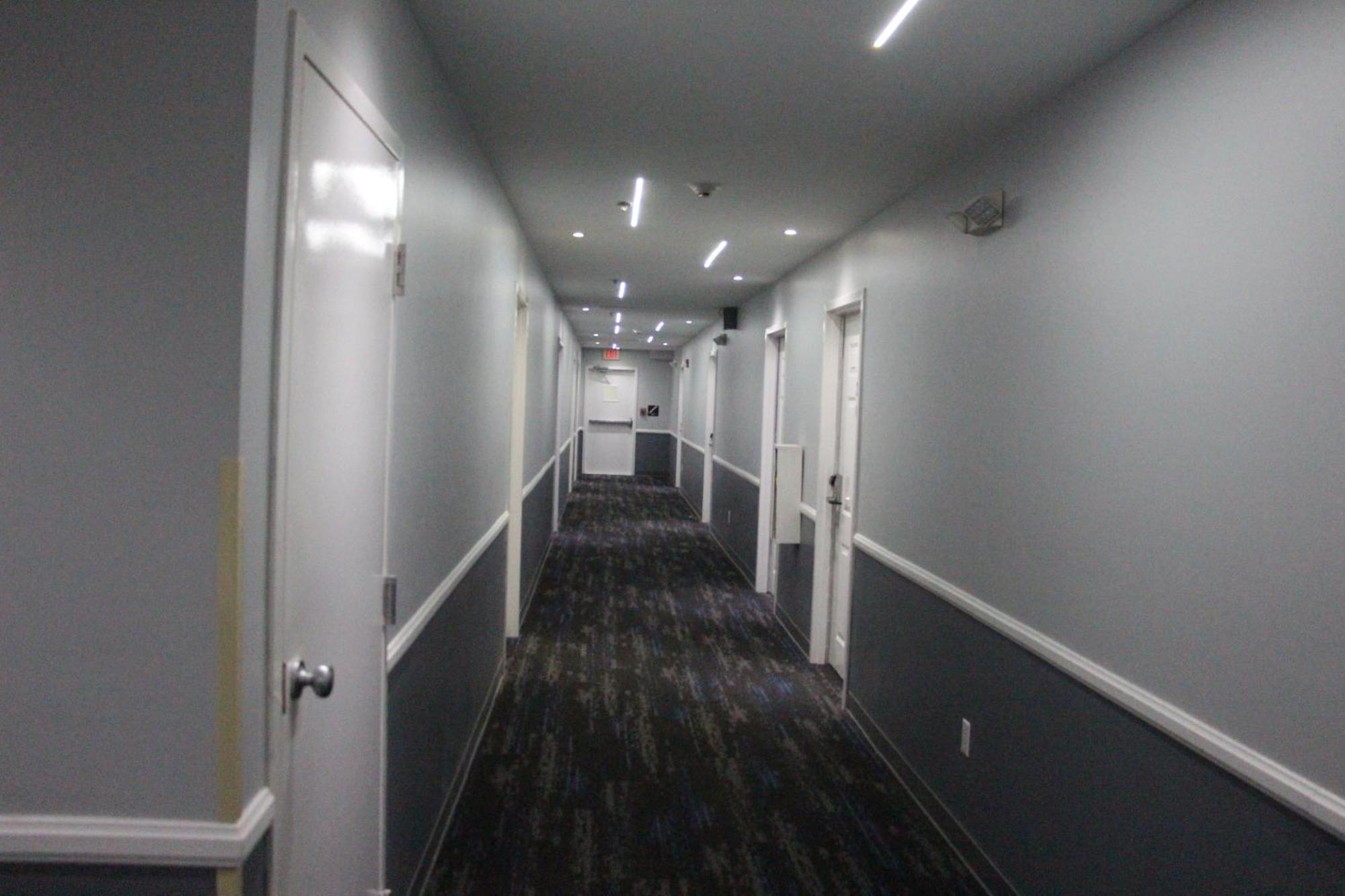 Douglas Inn & Suites Cleveland Esterno foto