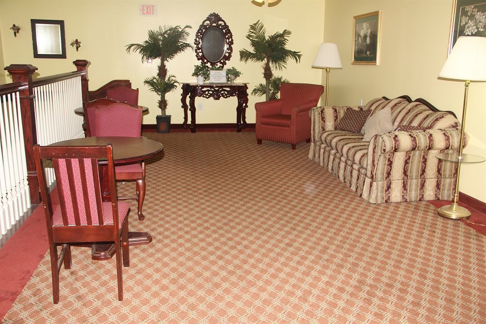 Douglas Inn & Suites Cleveland Esterno foto