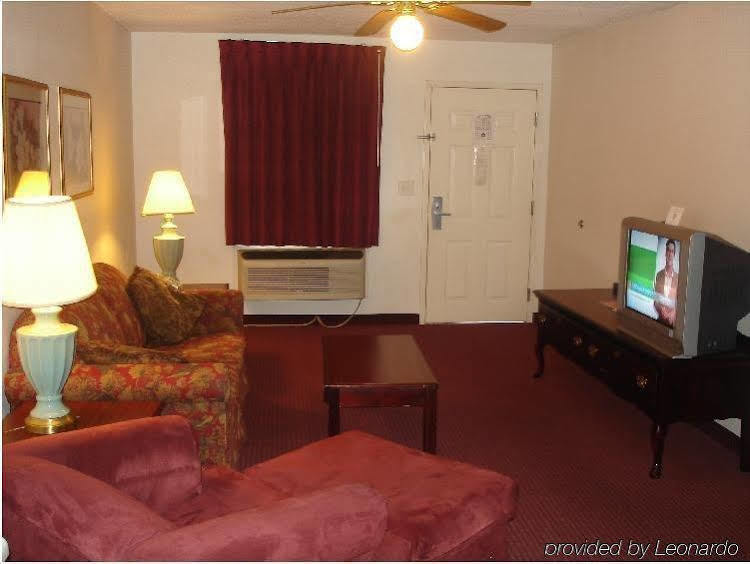 Douglas Inn & Suites Cleveland Esterno foto